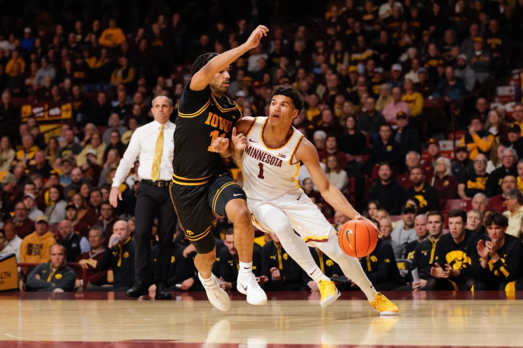 Gophers hold off No. 19 Iowa 70-67