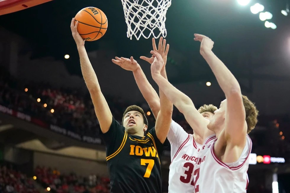 Boyd and Winter lead No. 24 Wisconsin past Iowa, 84-71
